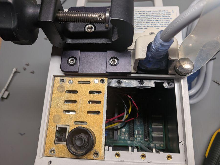 Alaris 8015 with rear panel removed.